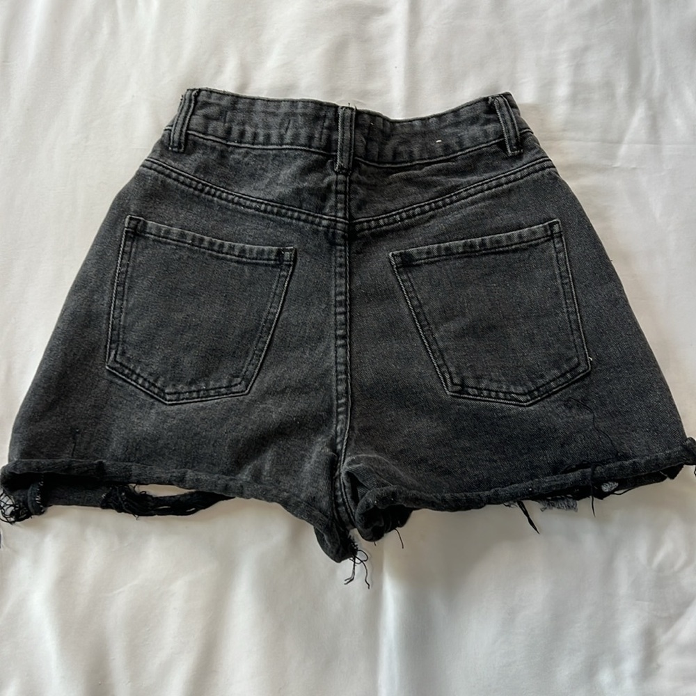 Cotton On High Flashback Distressed Black Denim Shorts - Picture 2 of 4